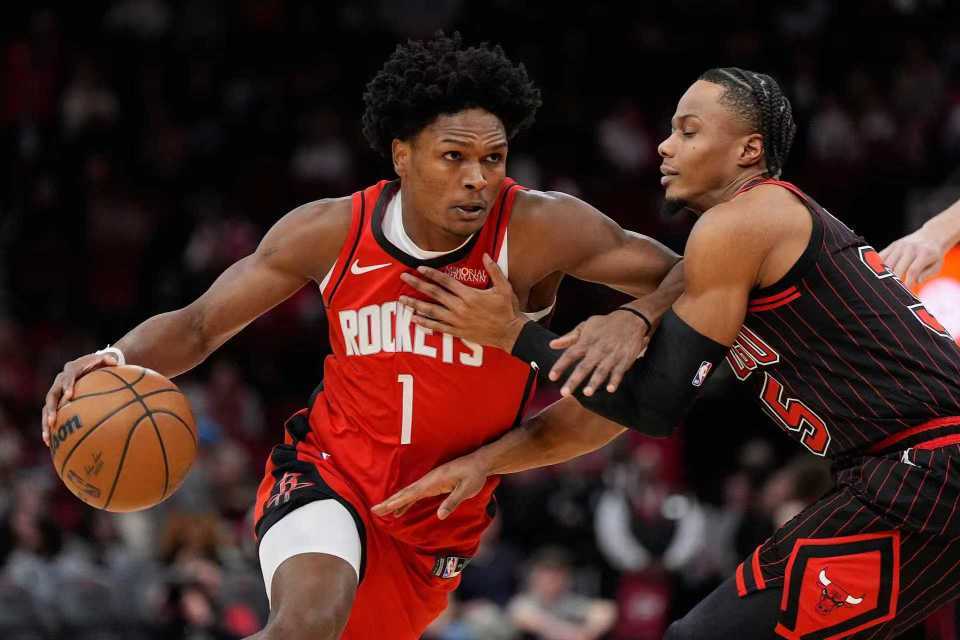 火箭终结3连败重返前六！杜兰特28+10秀暴扣 小贾18+7送关键三分