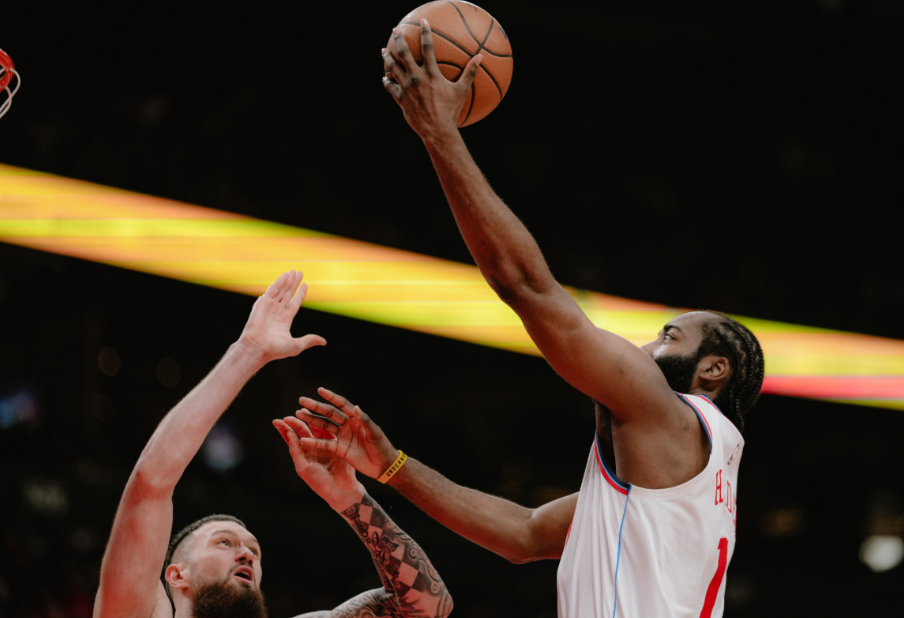 kering-快船五连胜!哈登31分10助带队大逆转,快船进前十,但需尽快补强