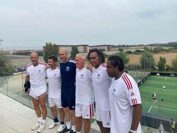 开云中国官网-法国世界杯首冠25周年庆祝：齐达内做东和德尚重聚