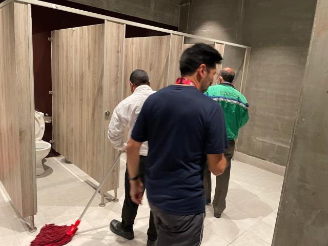 看看卡塔尔开的世界杯工资①猜猜洗手间保洁月薪？