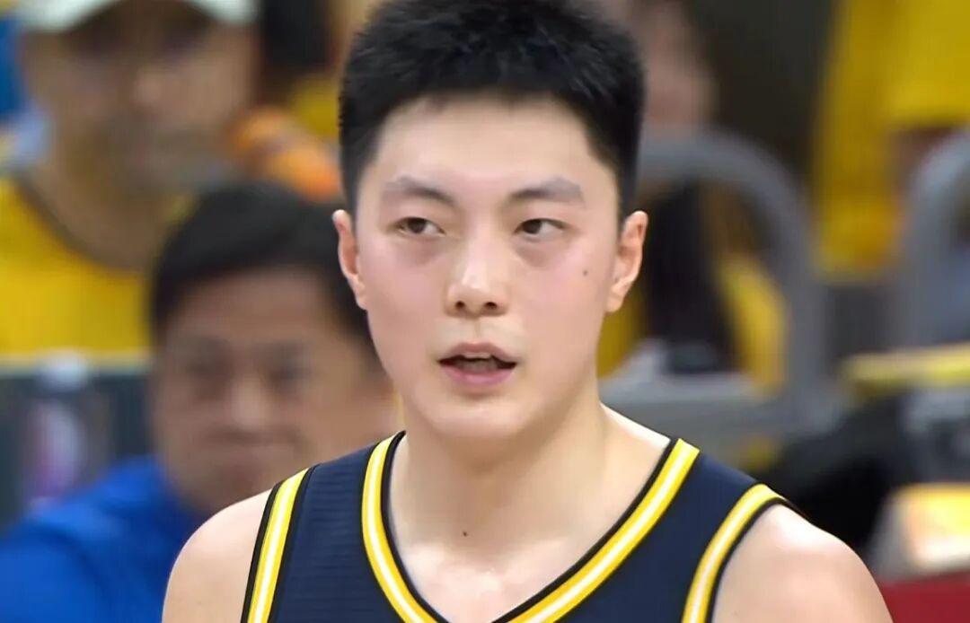 开云中国官网-广东男篮加时3分险胜北京，张皓嘉读秒绝杀 胡明轩23+6奎因39+9+8